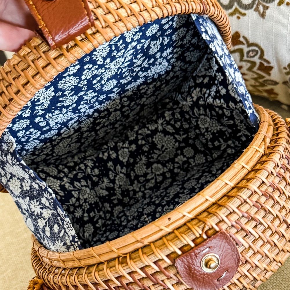 Handwoven Round Rattan Bag - Picture 9 of 10